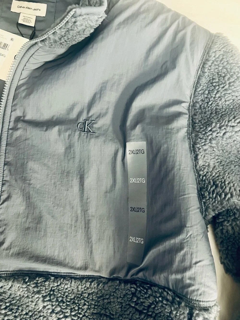 Calvin Klein Light Blue Satin-Like Interior with Care Tag - Picture 6 of 10